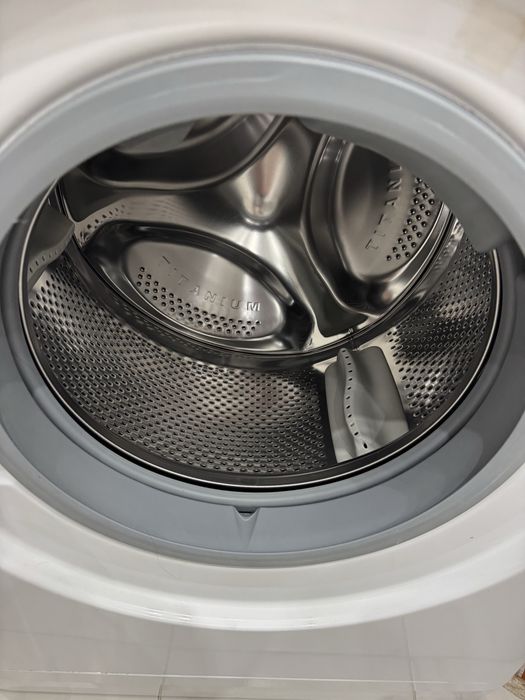 Пералня със сушилня Hotpoint-ariston XWDE 961480 6kg./9kg.