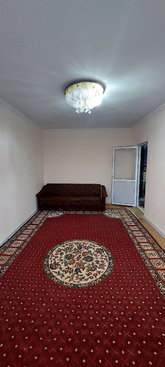 Тезда Динамода 1хона 4этаж квартира ижарага берилади