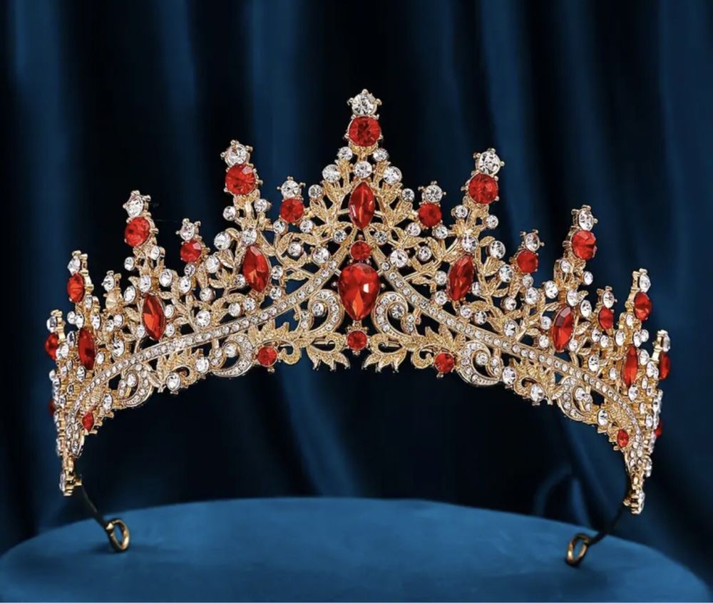 Coronita regala cu diamante rosii
