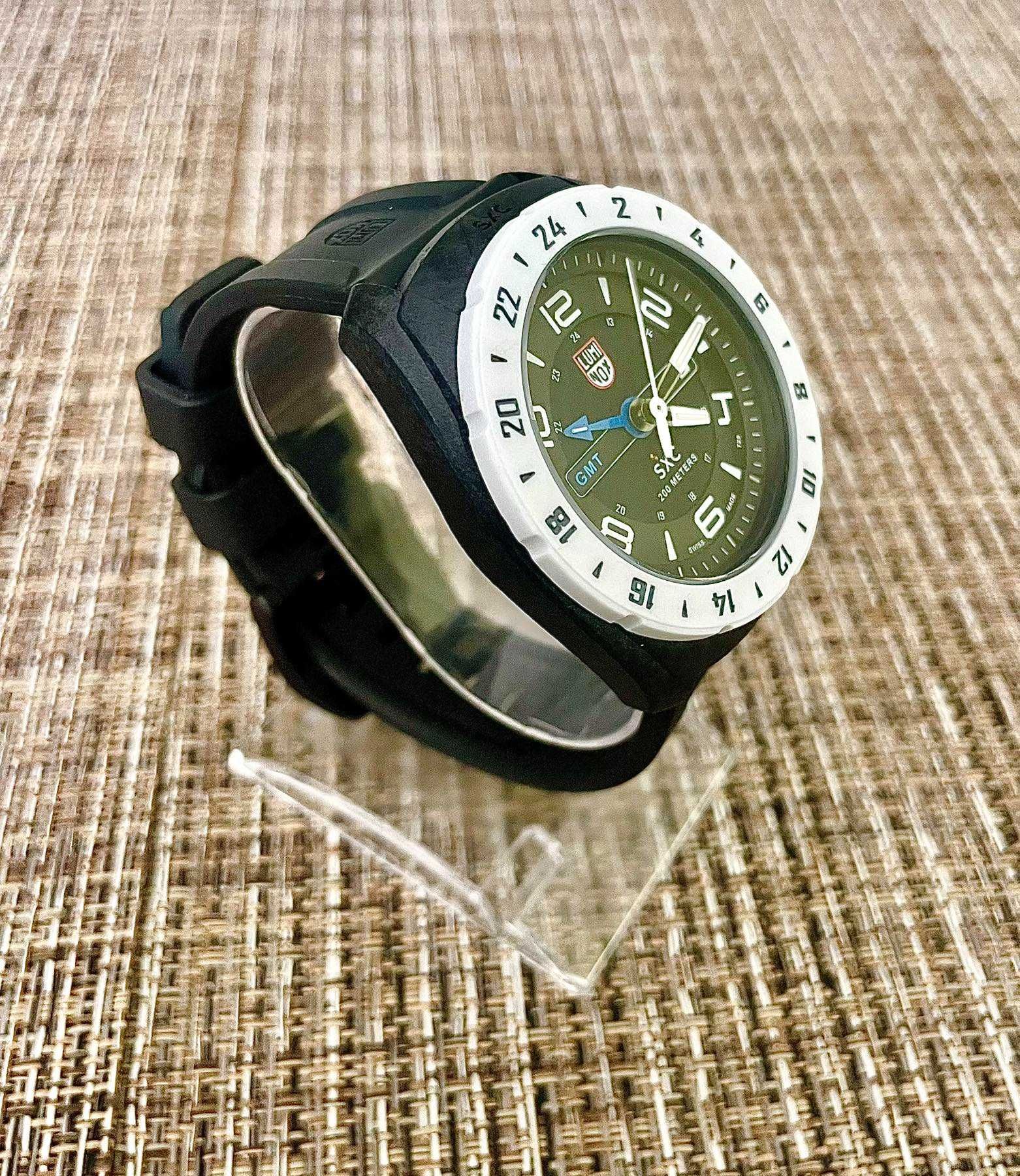 Luminox SXC Space Series GMT Carbon 200m A.5027