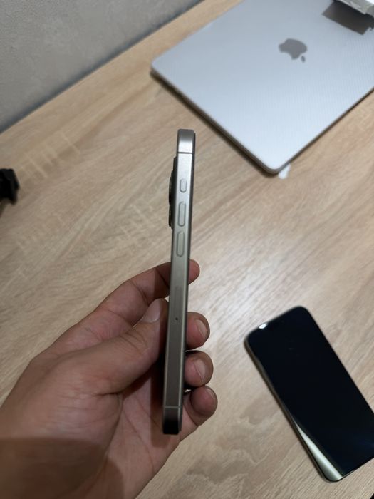 I phone 15 pro 256 Srochna