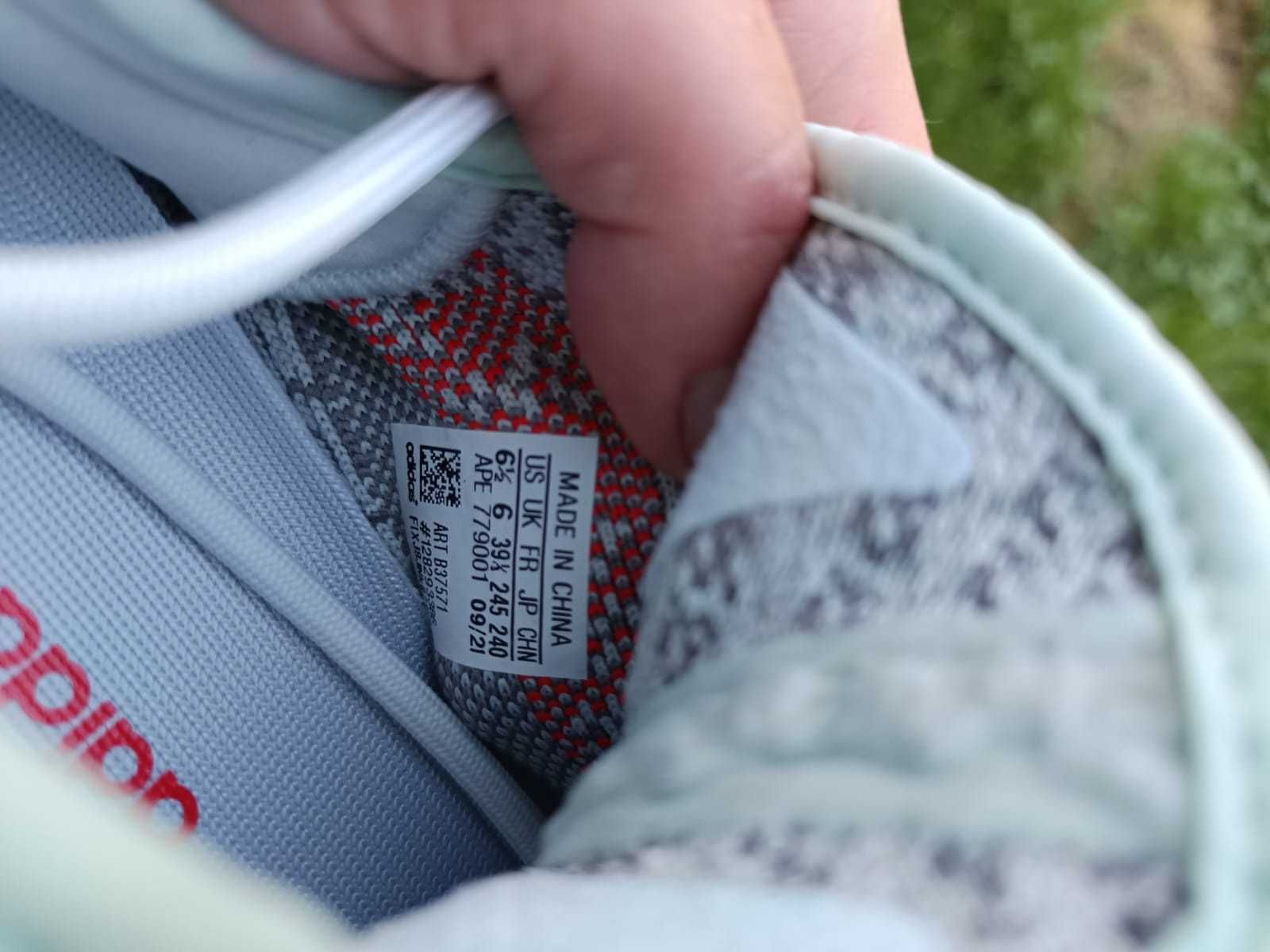 Adidas Yeezy Boost 350 V2 Blue Tint marime 37 1/3