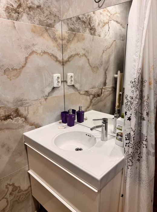 Дава се под наем Тристаен апартамент в София, Гоце Делчев - 110 кв.м за 1120.98 € - Снимка #10