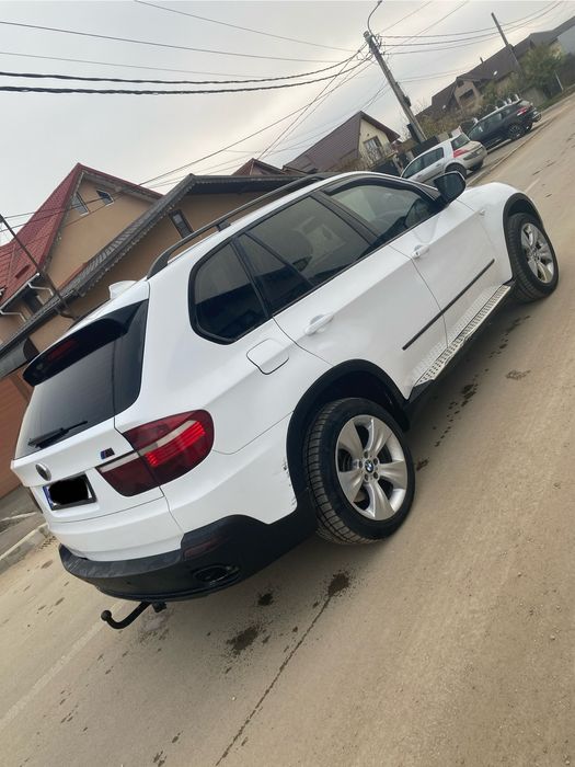 Vand bmw x5 acte valabile fiscal masina nare defecte