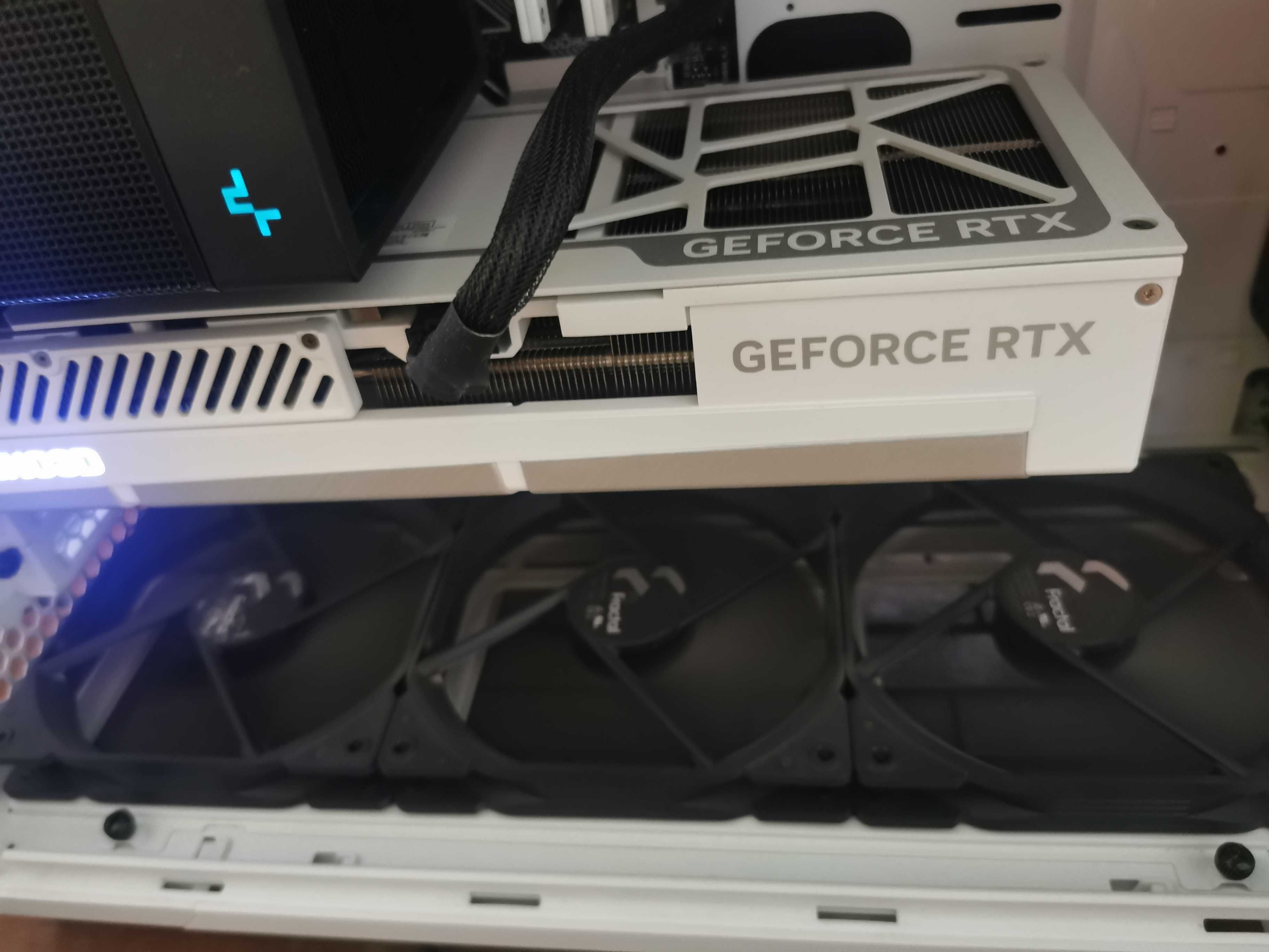 Настолен компютър (PC) RTX 4080 SUPER; i7-13700K; 64gb DDR5(6000MHz)