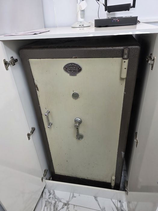 Каса Сейф златарски