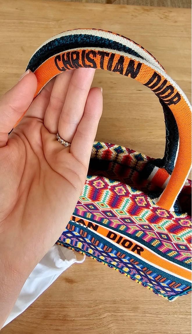 Уникална нова чанта Dior book tote