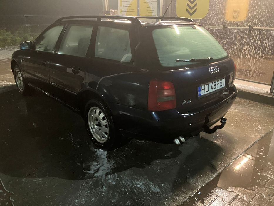 Vând Audi A4 b5  motor 1.9