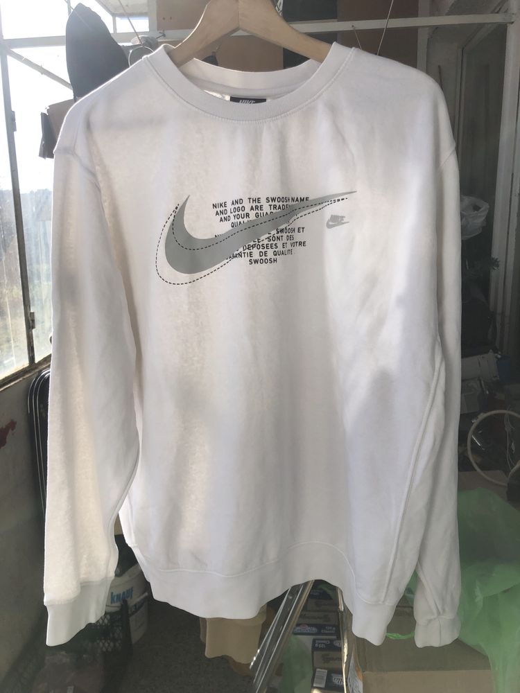 Nike ново и оригинално горнище L