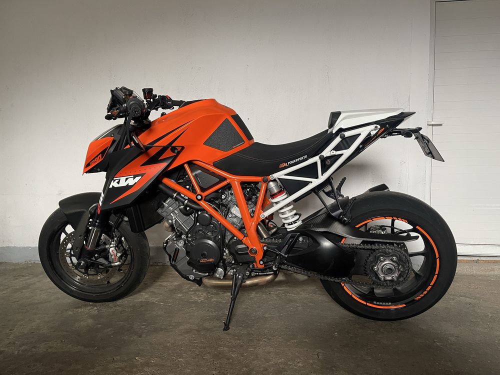 KTM 1290 Super Duke R 2016