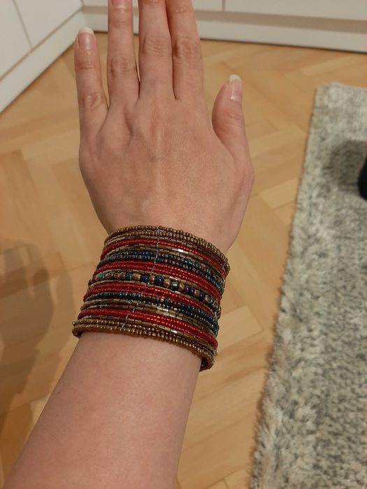 Bratara lata, din margele de nisip