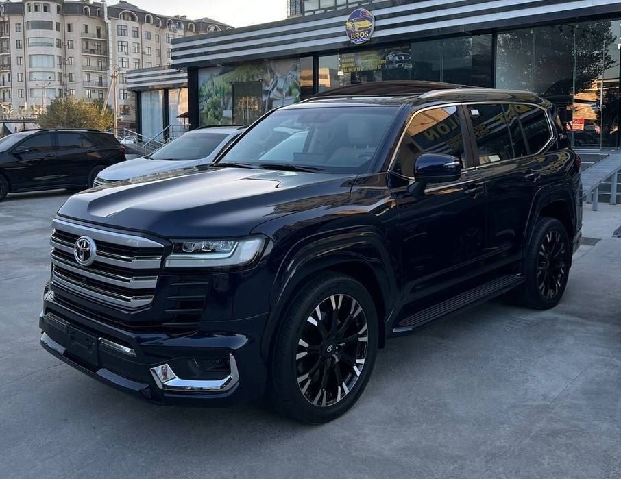 Toyota Land Cruiser 300