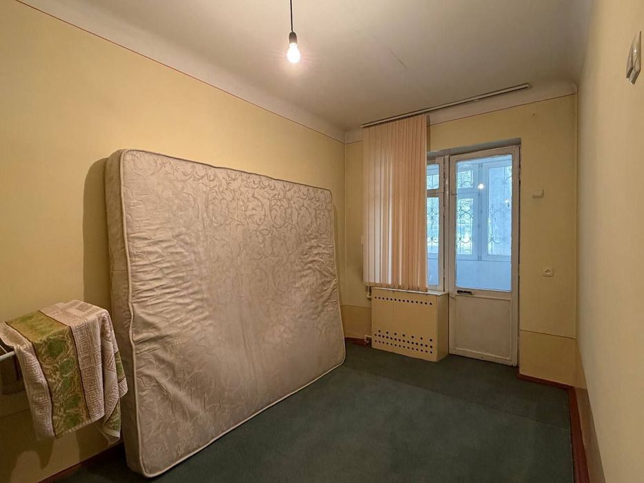 Продается 4/2/4 квартира на ул.Чимкентской, ЦУМ, Ц7