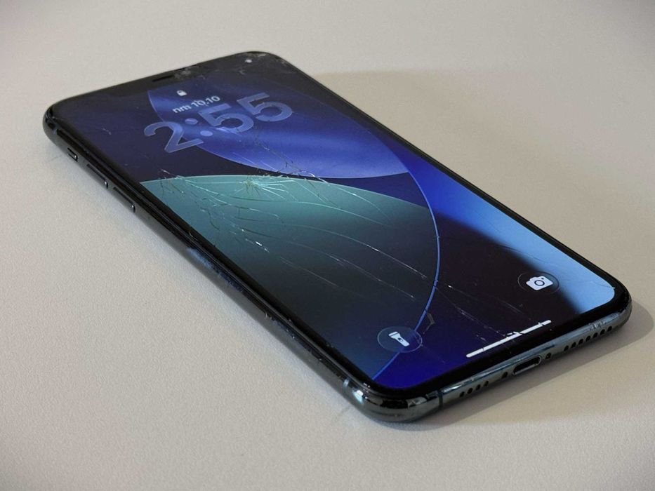 Бартер! iPhone 11 Pro Max 256GB Midnight Green (Зелен)