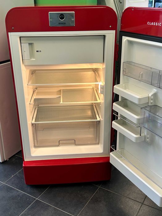 Хладилник Bosch Classic Edition | 127 см| ретро дизайн