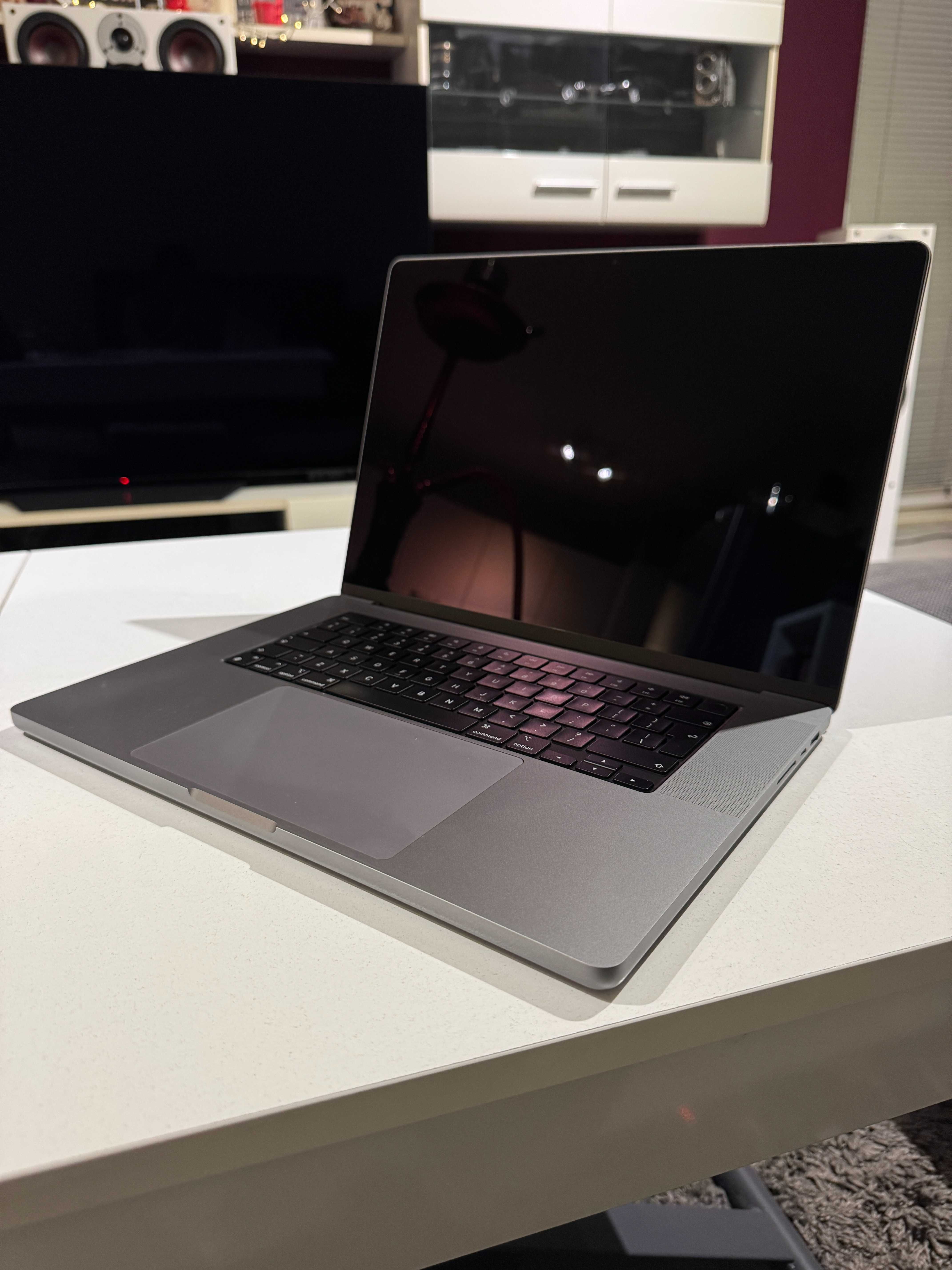 Apple Macbook Pro M1 Max | 32GB | 1TB | 32 GPU | Space Gray