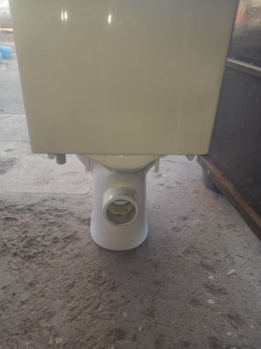 Продам унитаз в хорошем состоянии