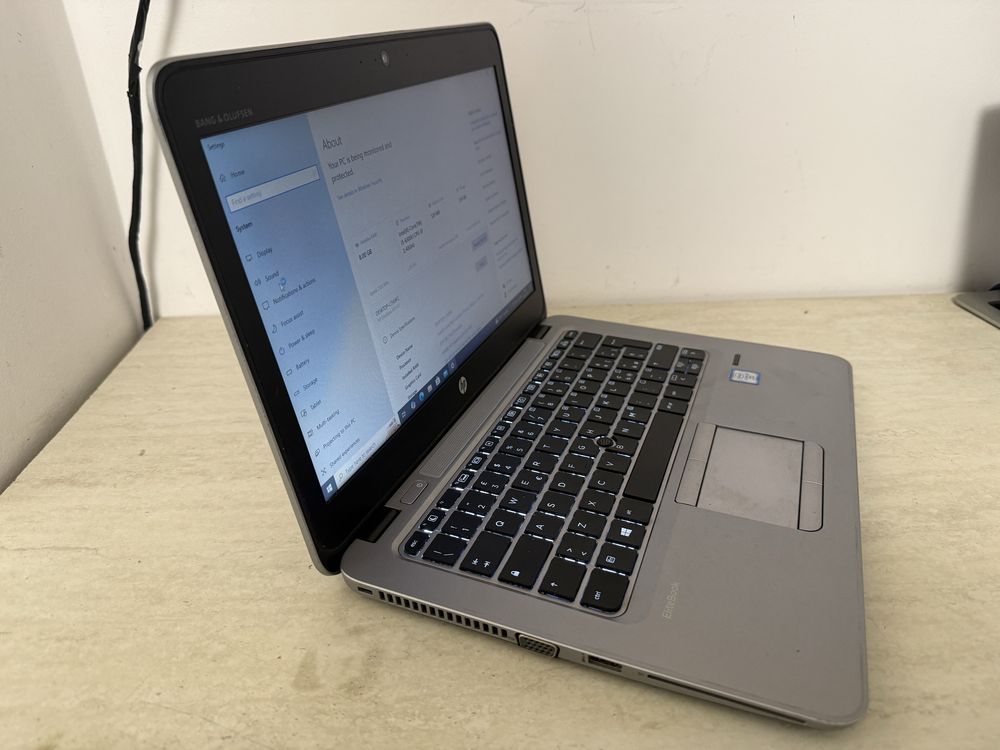 HP Elitebook 820 G3 i5 / 8 Gb DDR4/ Nvme 256 Gb/ GARANTIE