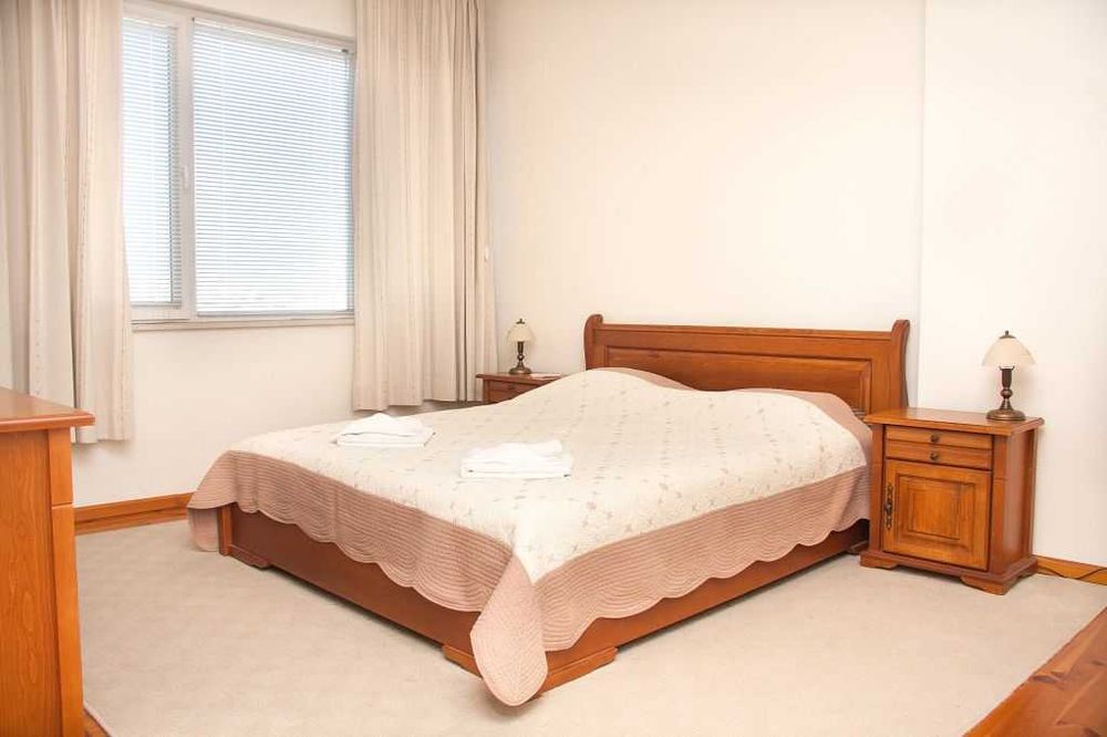 Дава се под наем Тристаен апартамент в София, Център - 90 кв.м за 598.23 € - Снимка #3