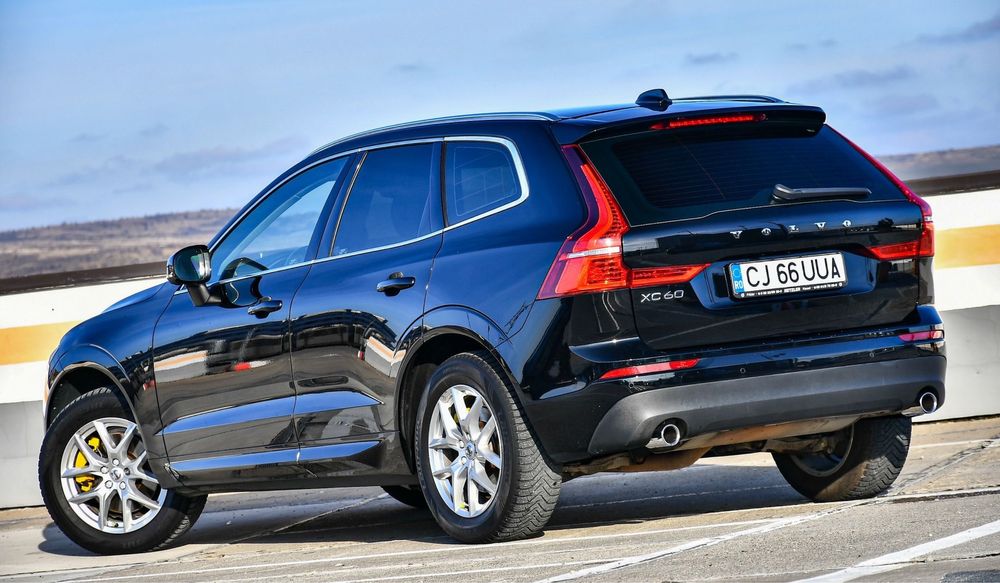 Volvo XC 60 Momentum 2017 4x4 Automata