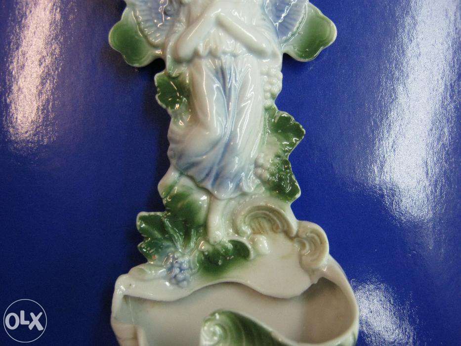 Portelan bisquit german,inger,apa sfintita.Cca 1890.