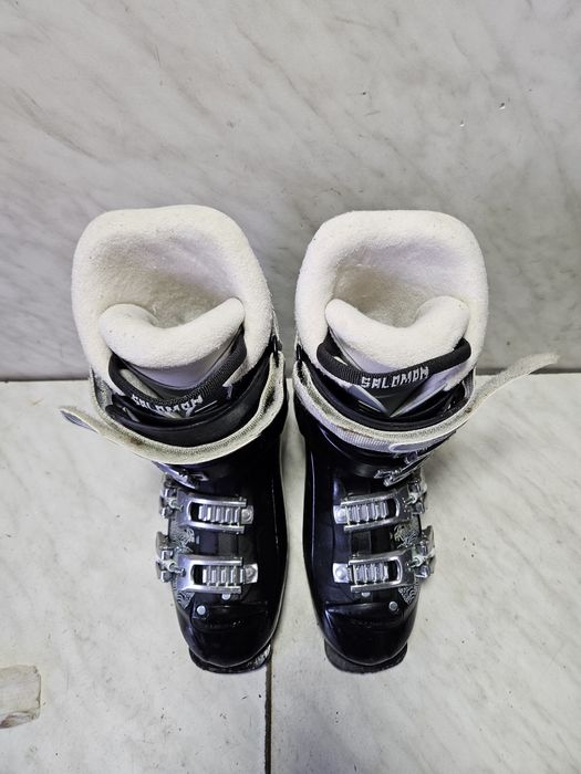 Clapari ski schi Salomon  mondo  24  corespunde mărimii 37