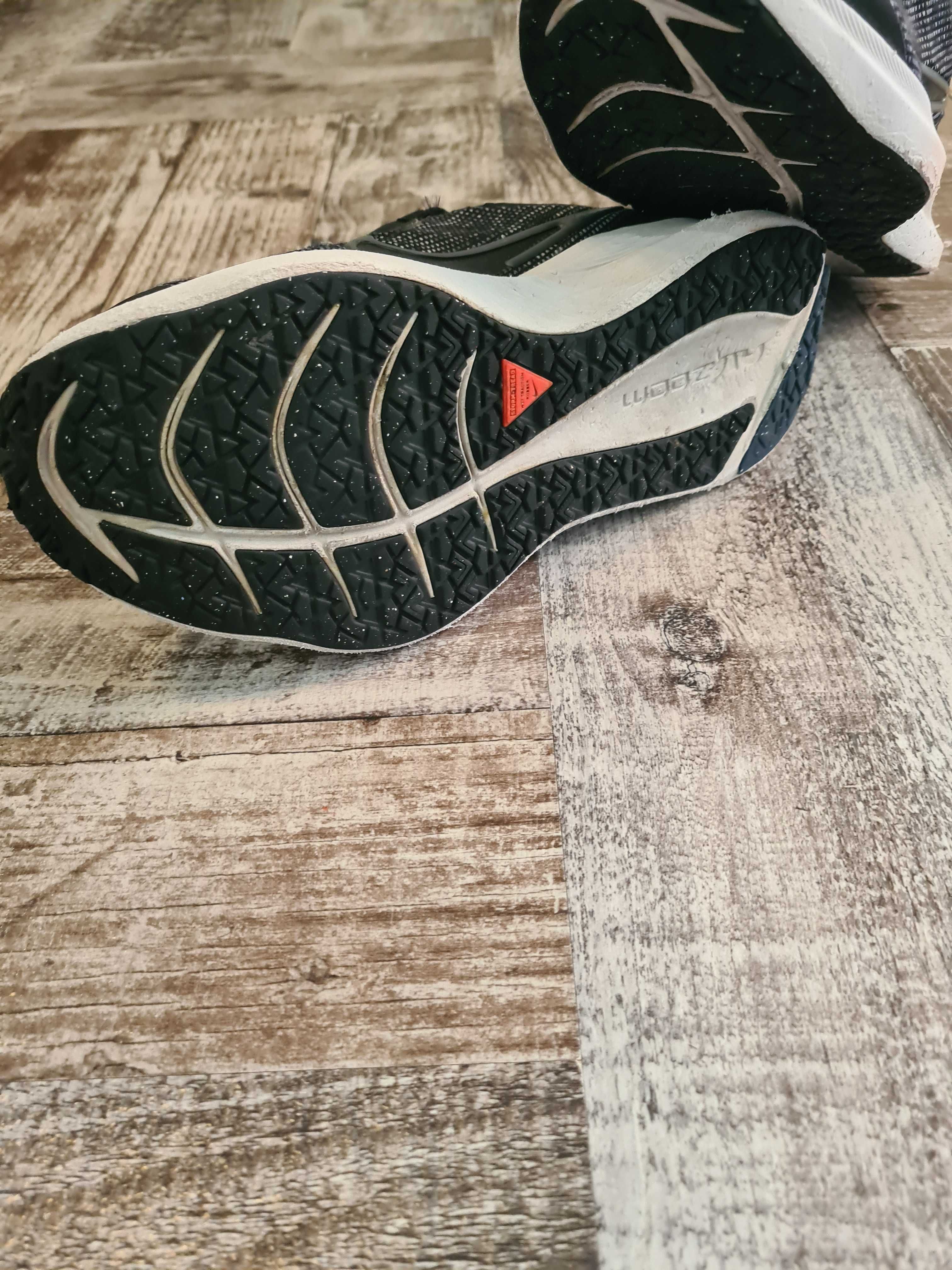 Маратонки  Nike Air Zoom 39 р- р