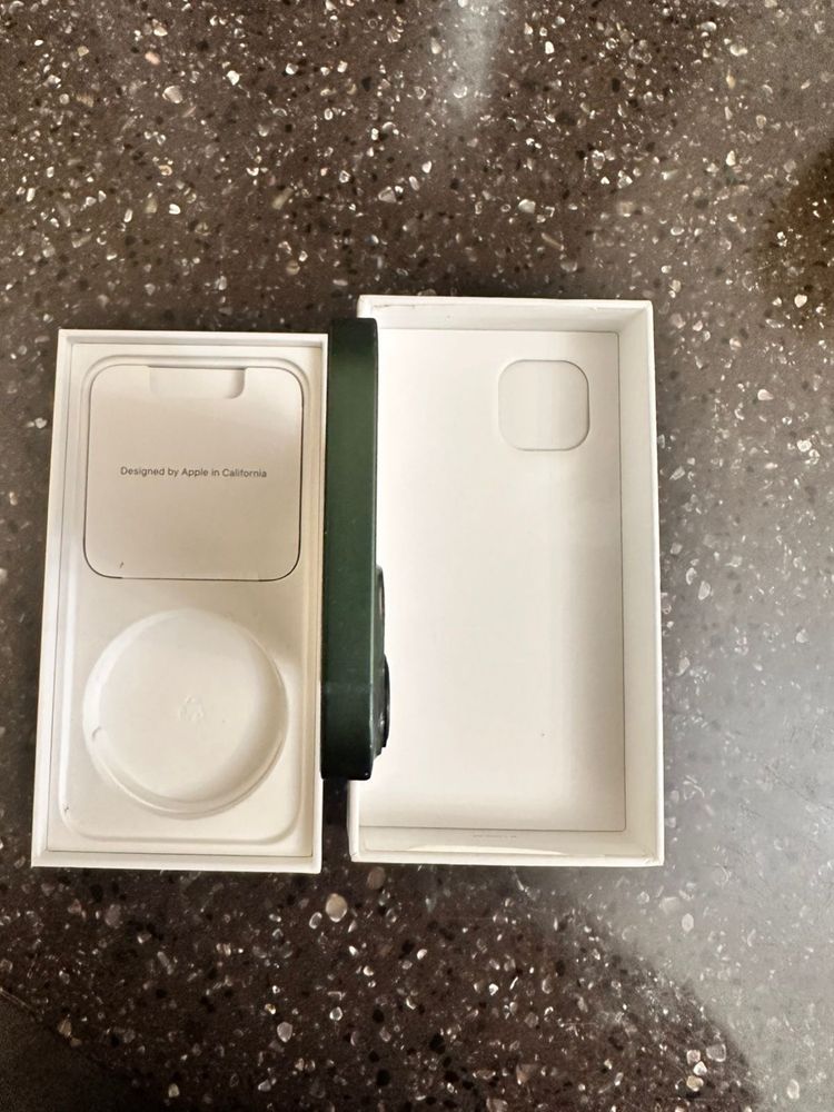 Продам iphone 13