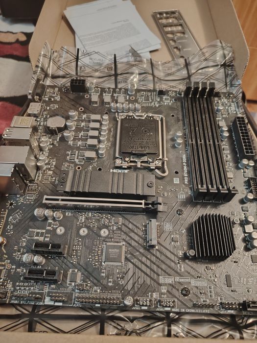 Placa de baza MSI PRO B760M-P DDR4l