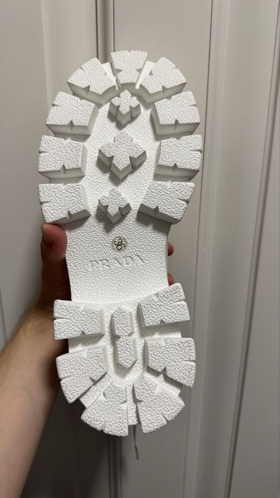 Prada sneakers 36