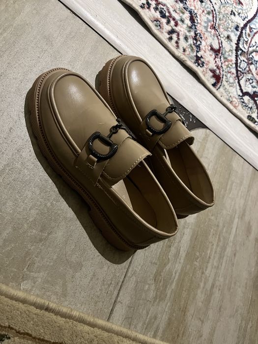 Продается обувь