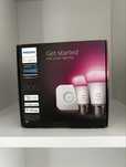 Set de baza Philips cu 2 becuri smart si hub