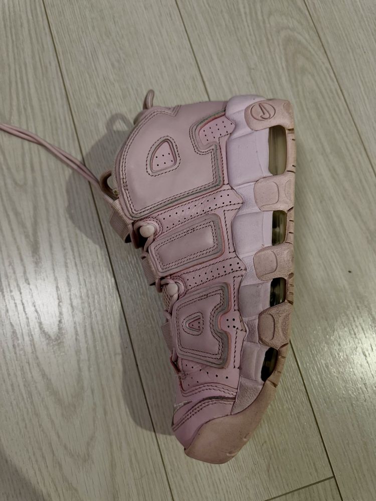 Nike Air More Uptempo Pink