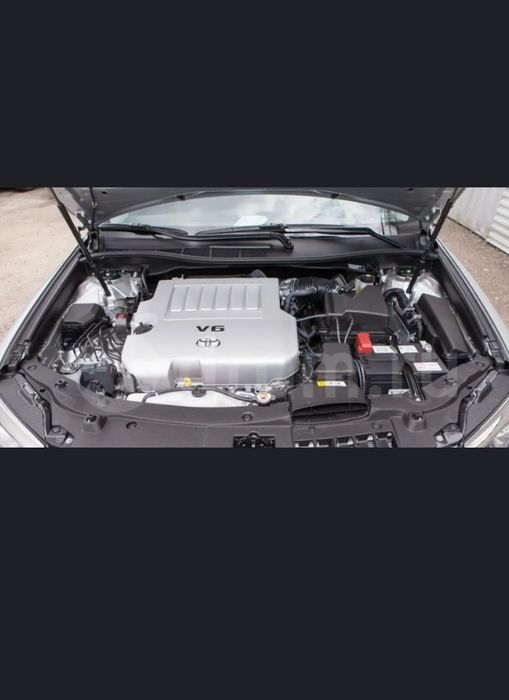 Двигатель на Тойота 2gr fe ,3,5 v 6
