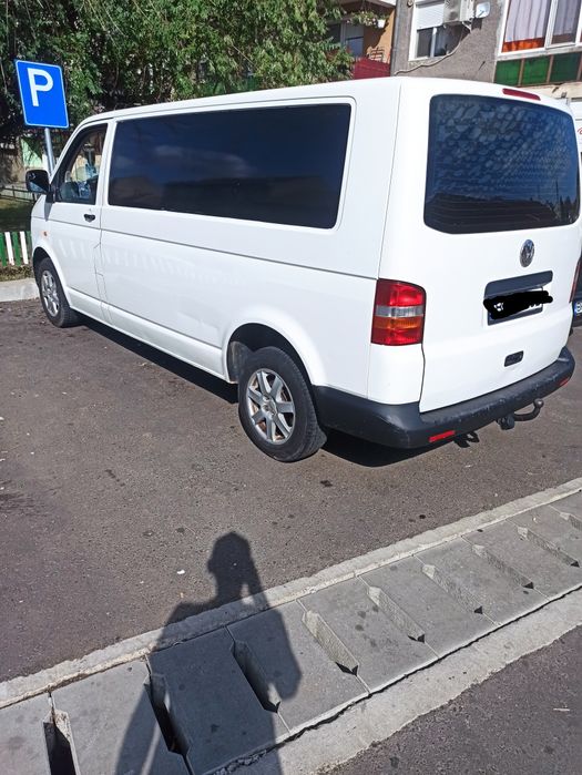 De vânzare VW T5 an 2005 2,5tdi 136cp utilitarā varianta lungā