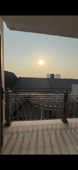 ОСТАЛСЯ ОДИН. Сергели Махаля "Хонобод" 3 сотки 6-комнатный 300м² 3х-э