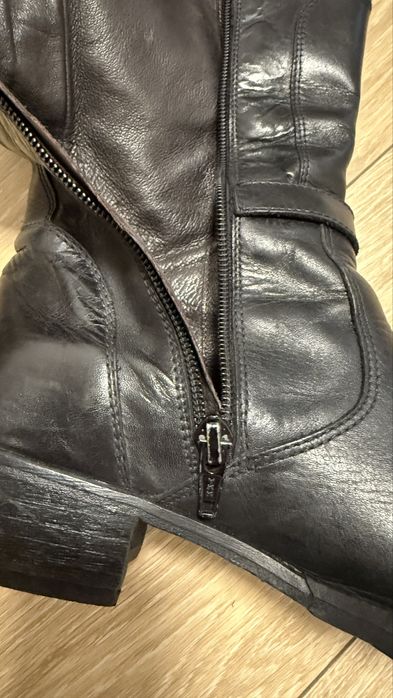 Cizme din piele, marime 39, inchidere cu fermoar, stare buna