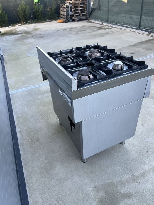 Aragaz - masina de gatit - 4 arzatoare - Stalgast Polonia - linia 700