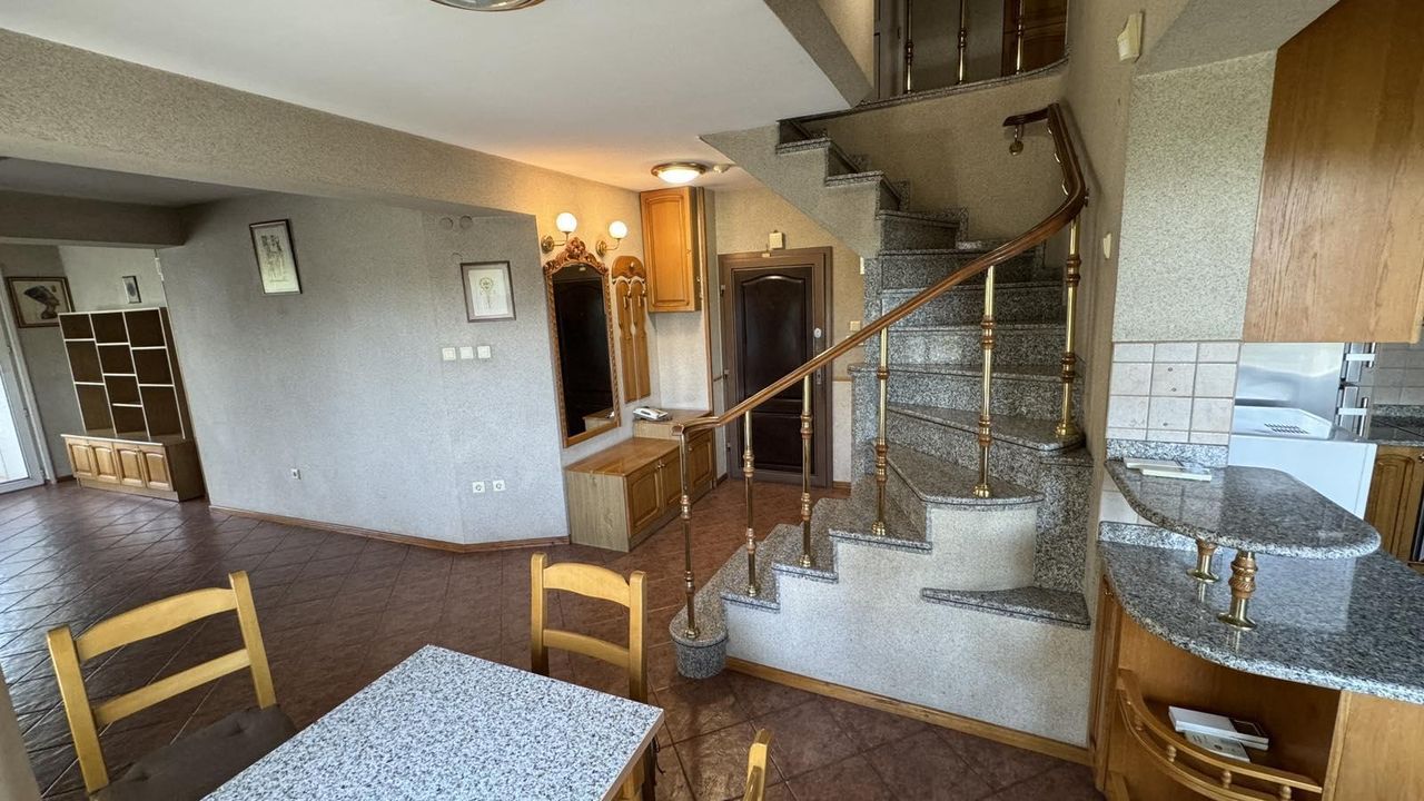 Дава се под наем Многостаен апартамент в Пловдив, Мараша - 130 кв.м за 800 € - Снимка #4