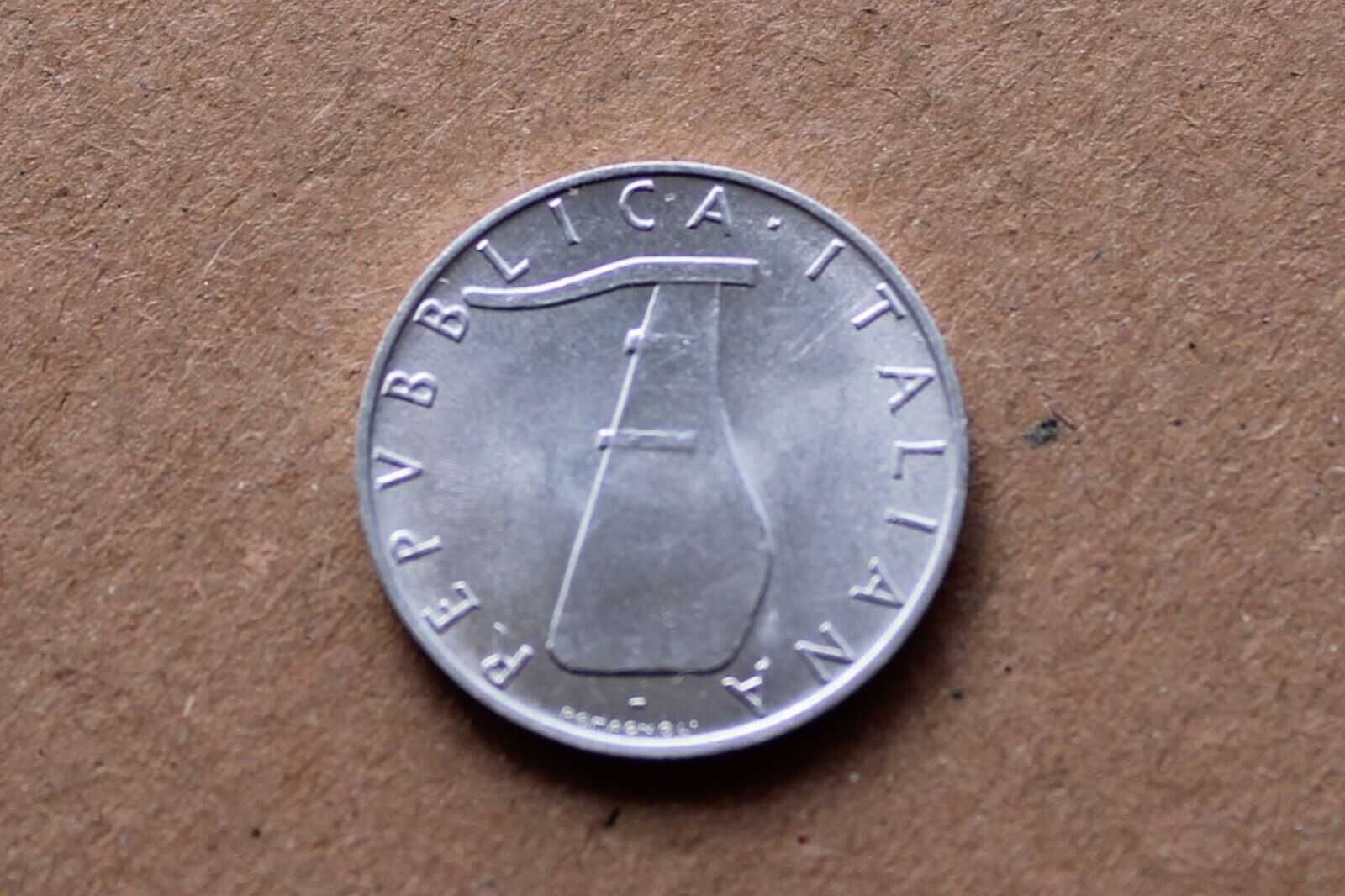 Vand 5 lire cu delfinu piesa rara 1954