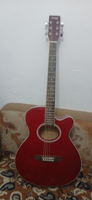 Гитара. Срочно. Торг.