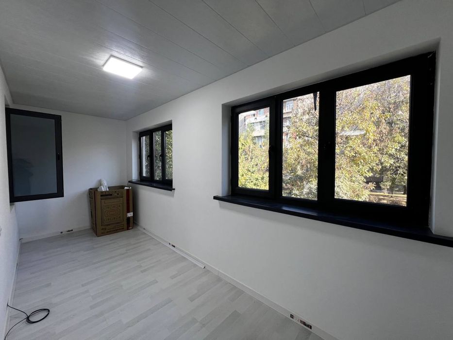 2/2/4 массив Феруза,напротив Атлас Чимган,50 м2,после ремонта,торец