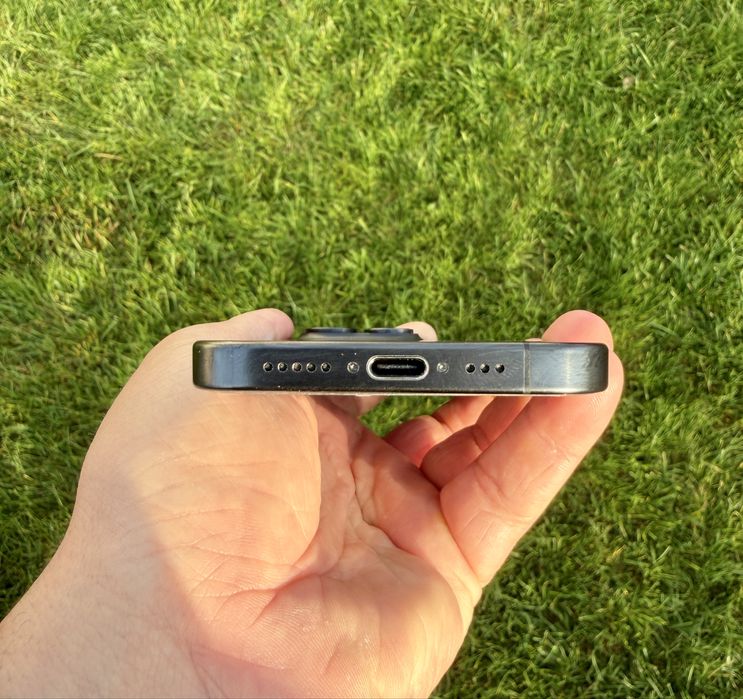 Vand iphone 15 pro, 256 gb,impecabil