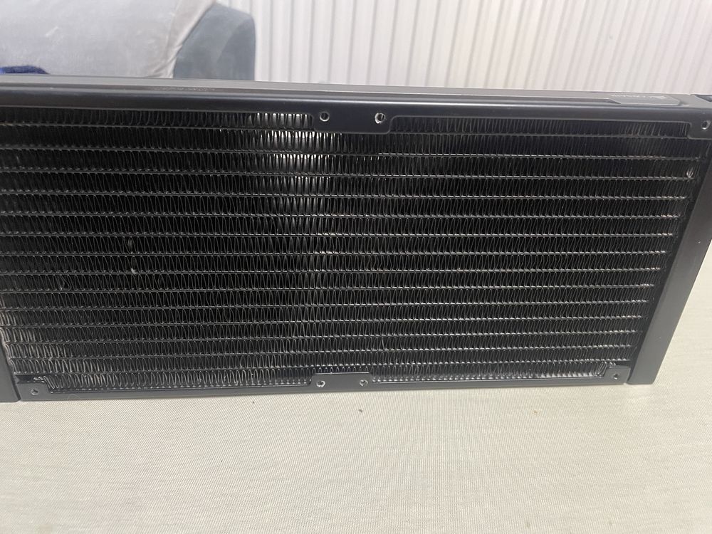 Cooler pe lichid corsair plus ventilator aqirys nu raspund pe olx