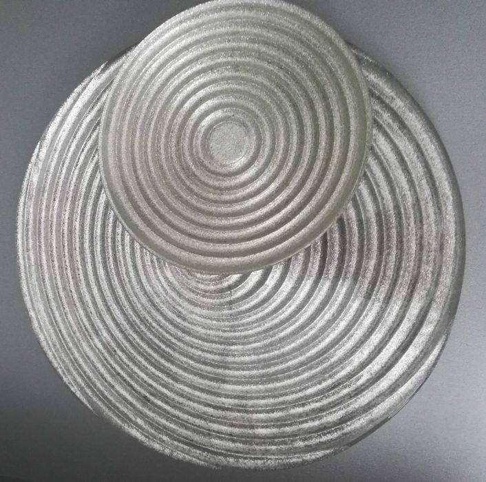 Сребърно плато с малка чинийка