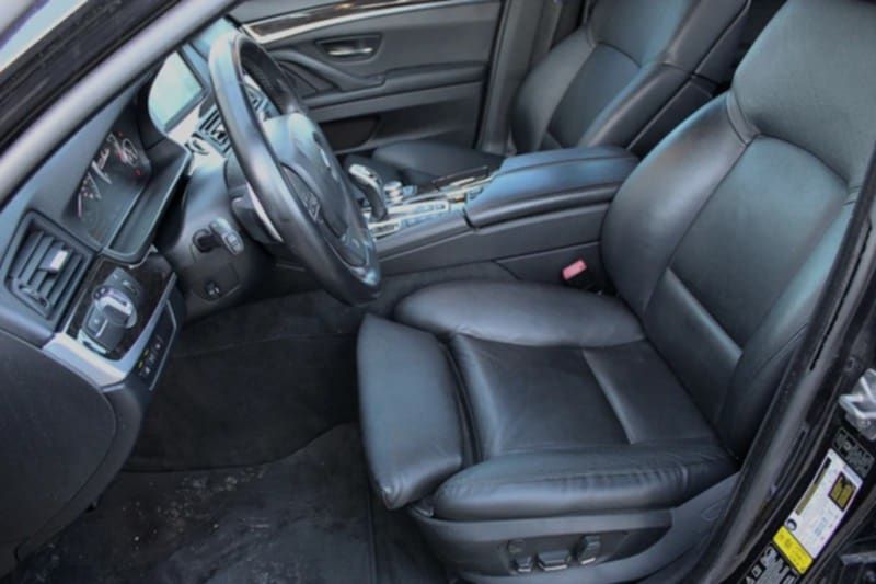 Продавам BMW 550i