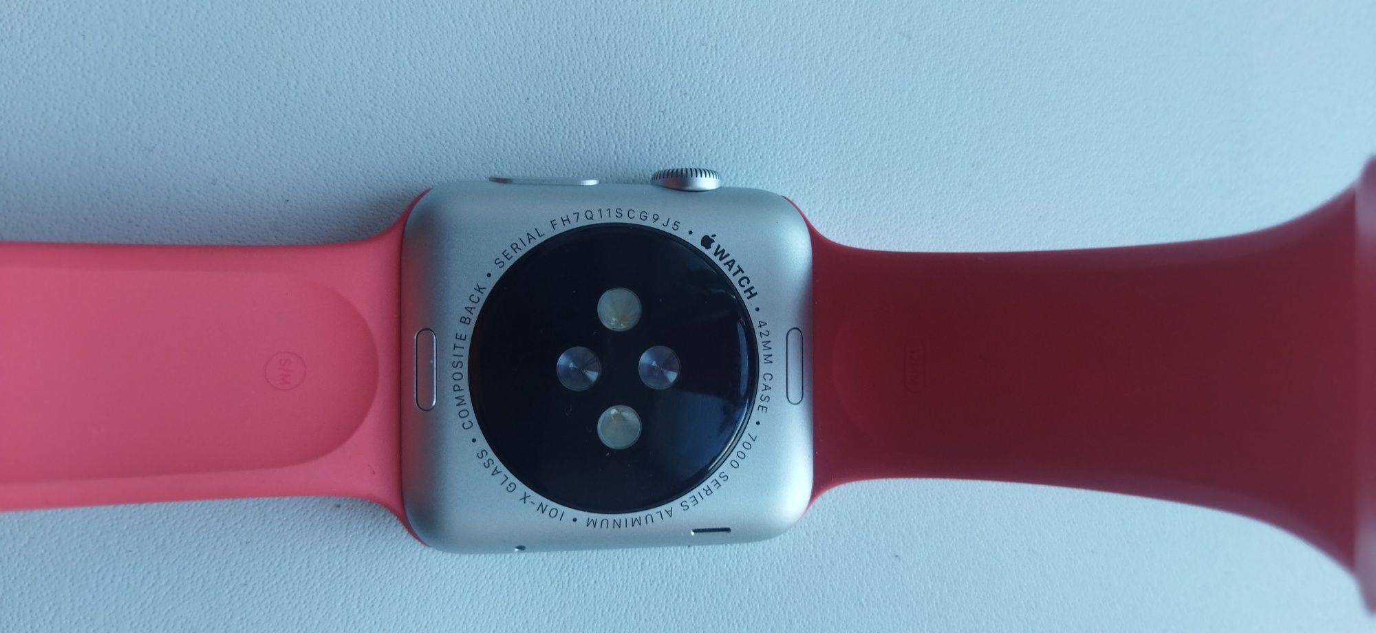 Продам Apple Watch на запчасти