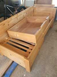 Vand 2 paturi din lemn masiv
