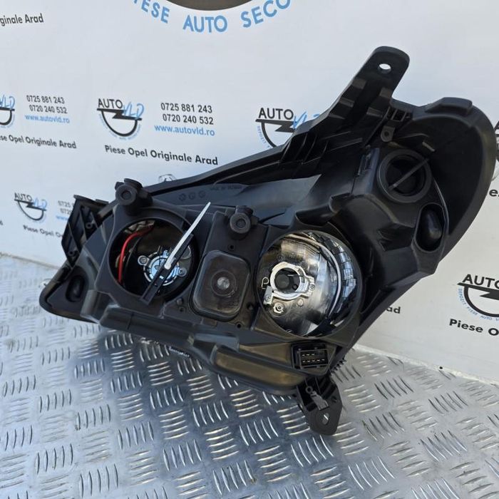 Far dreapta fundal negru halogen Opel Astra H Twintop