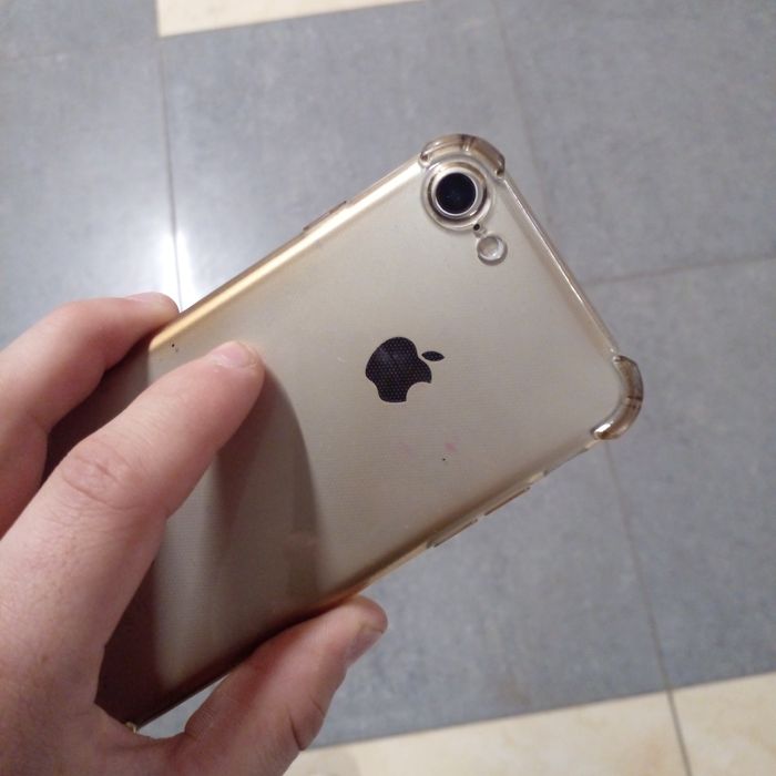 Продам айфон 7 прямо сейчас срочно